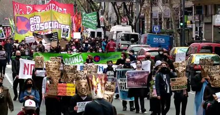 Aktywiści z Extinction Rebellion demonstrowali w Buenos Aires. Doszło do przepychanek z policją