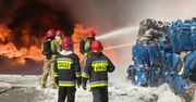 Pożar zakładu przetwórstwa plastiku pod Częstochową. Ogień gasi 12 zastępów straży