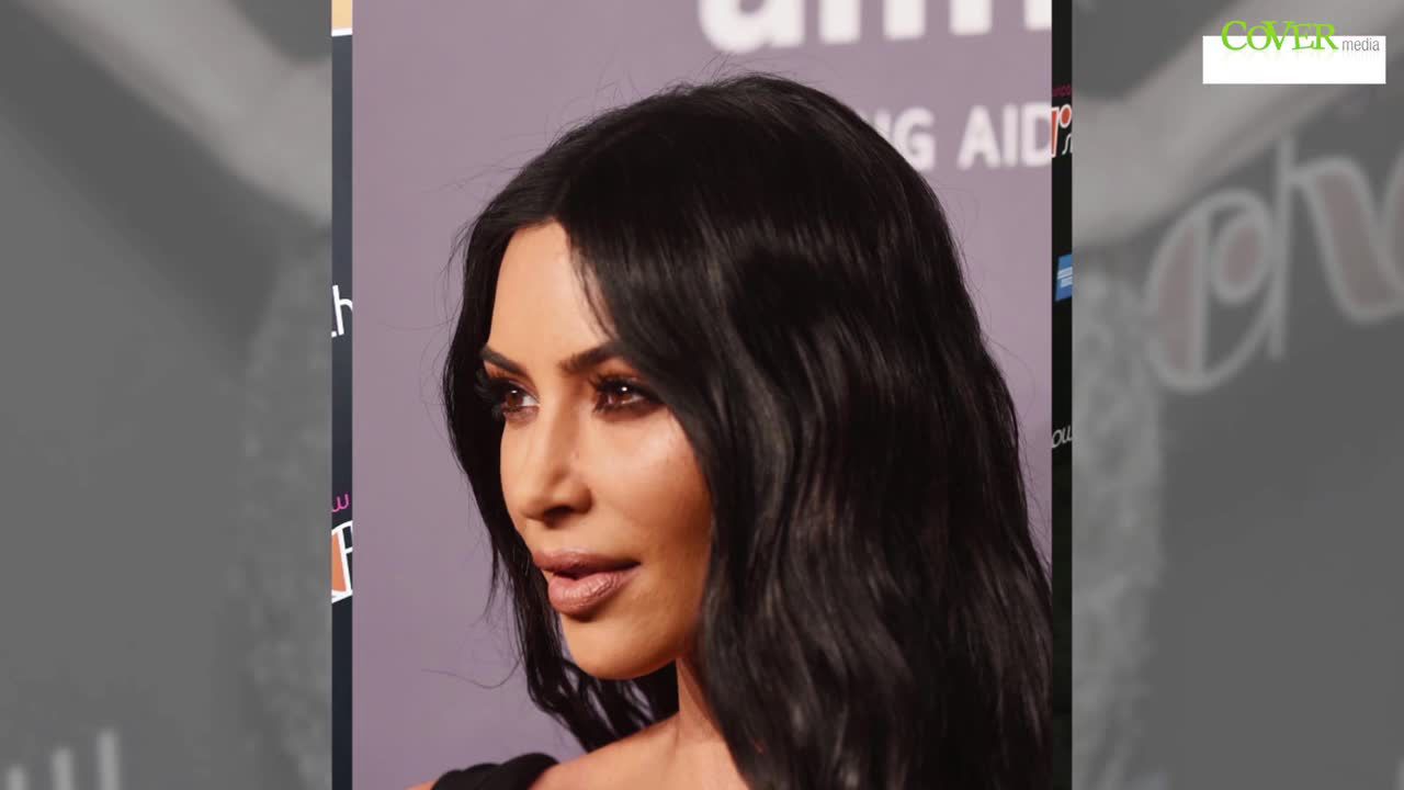 Kim Kardashian sprzedaje kwiatowe świece z okazji urodzin Kris