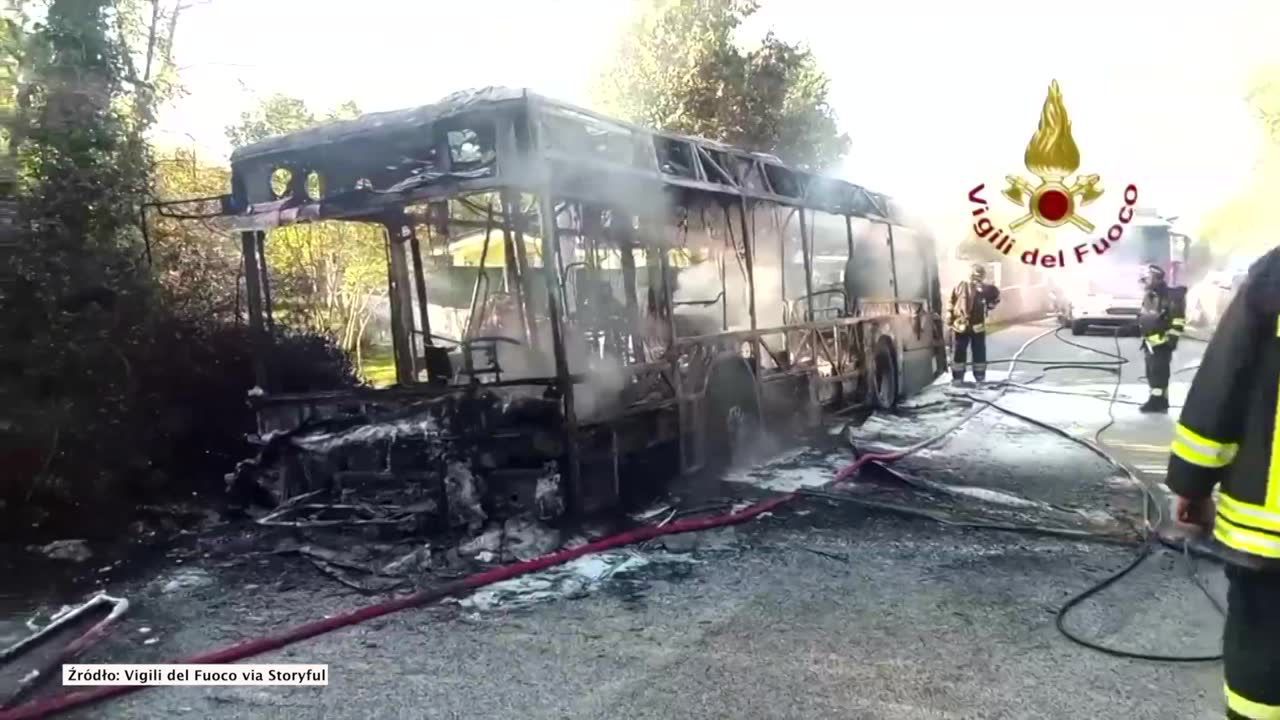 Pożar autobusu w północnych Włoszech. Kierowca i pasażerowie zdołali uciec