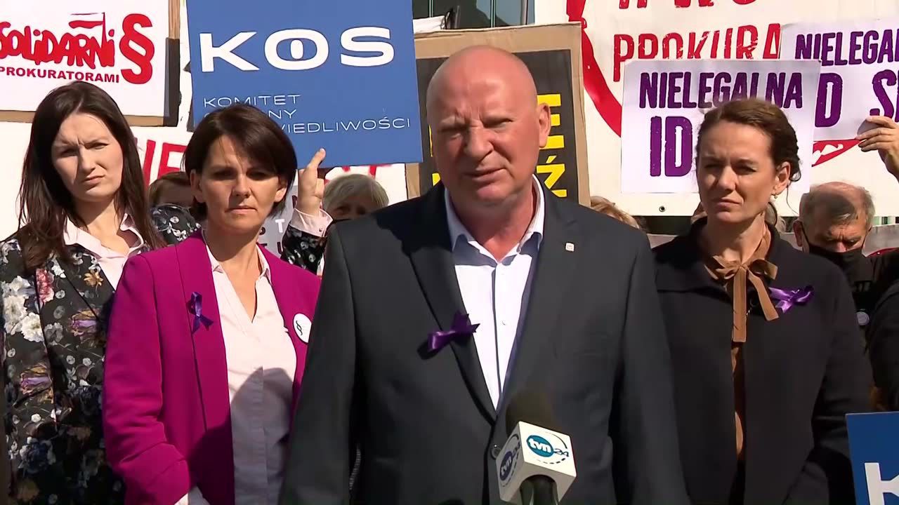 Prokurator generalny domaga się, bym poniósł odpowiedzialność za gest solidarności wobec koleżanki”.