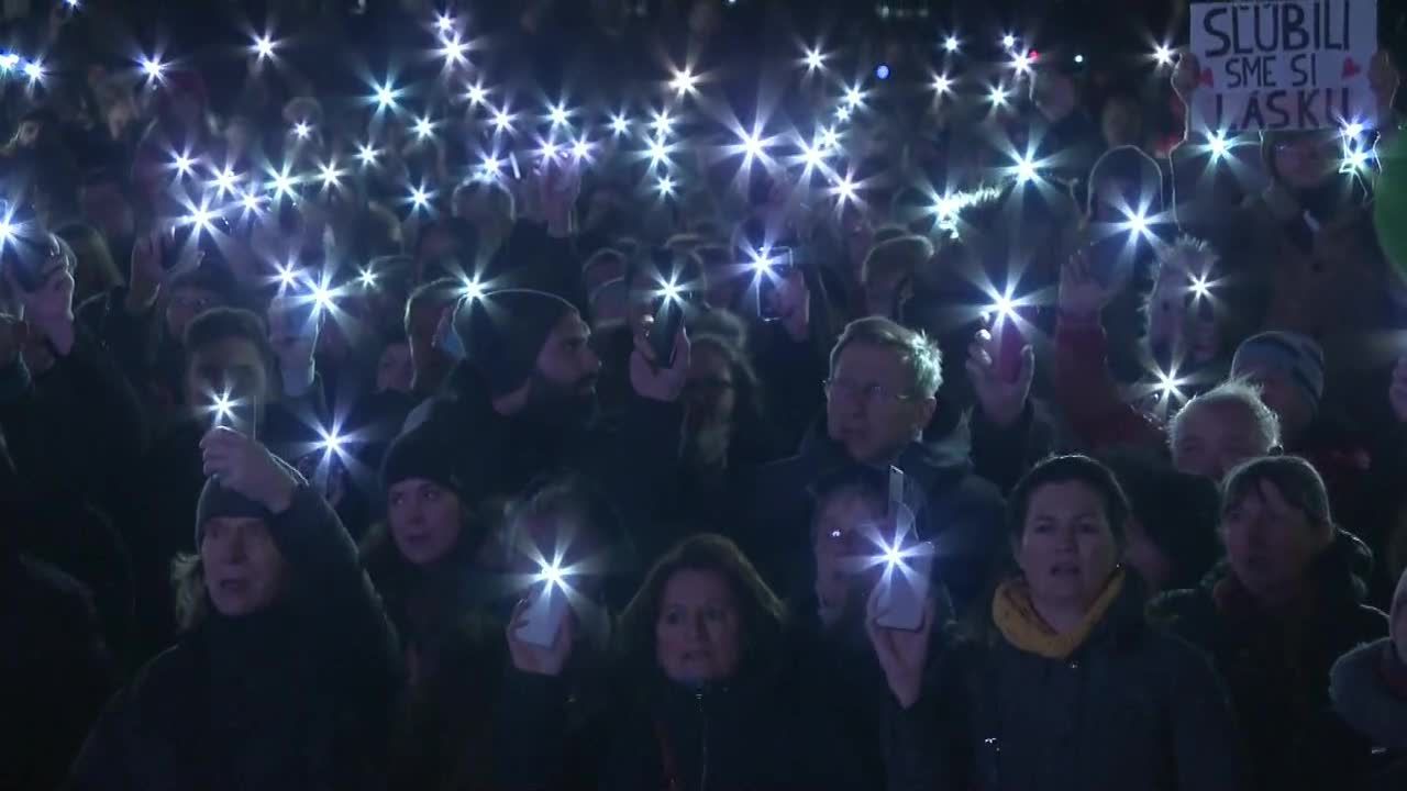 Protesty na Słowacji w rocznicę śmierci dziennikarza J. Kuciaka i jego narzeczonej