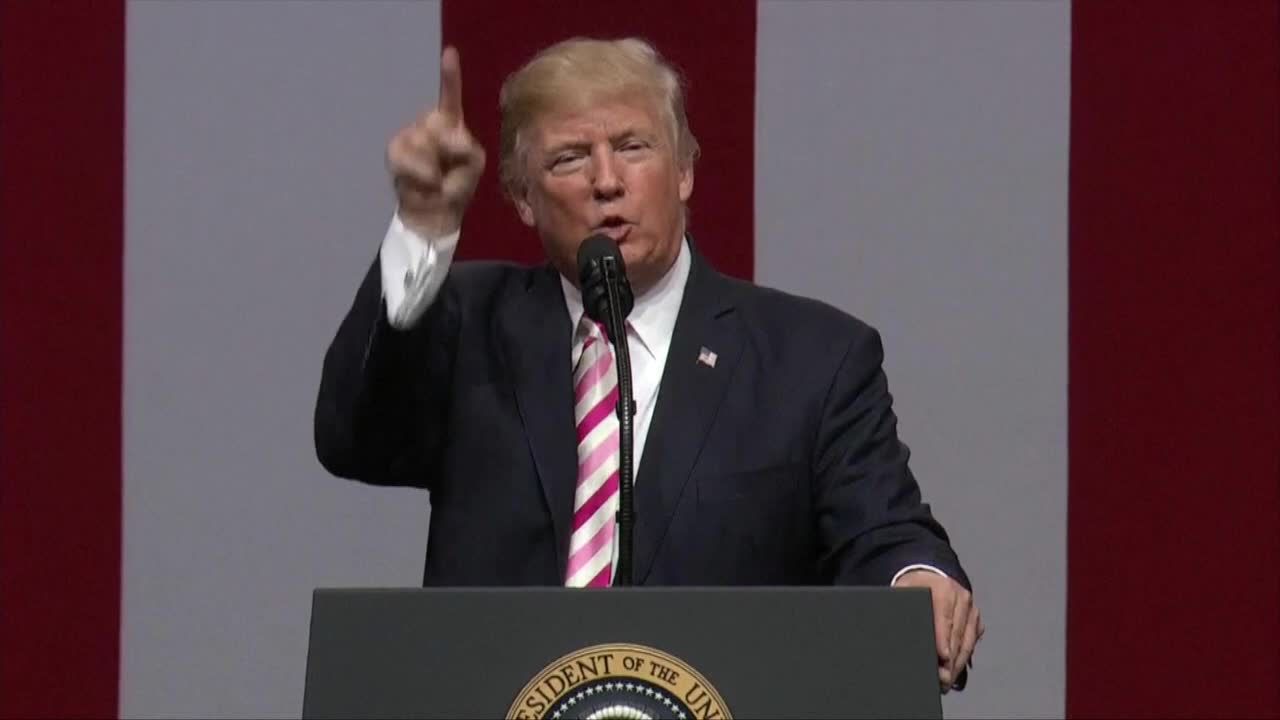 Donald Trump postawiony w stan oskarżenia po atakach na Kapitol