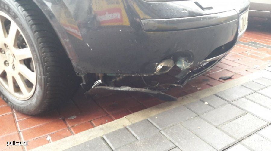 3-LATEK ZA KIEROWNICĄ