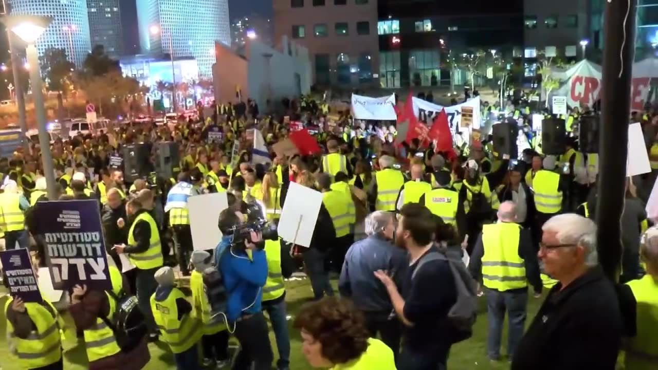 “Żółte kamizelki” wyszły na ulice stolicy Izraela. Protestują przeciwko rosnącym kosztom życia