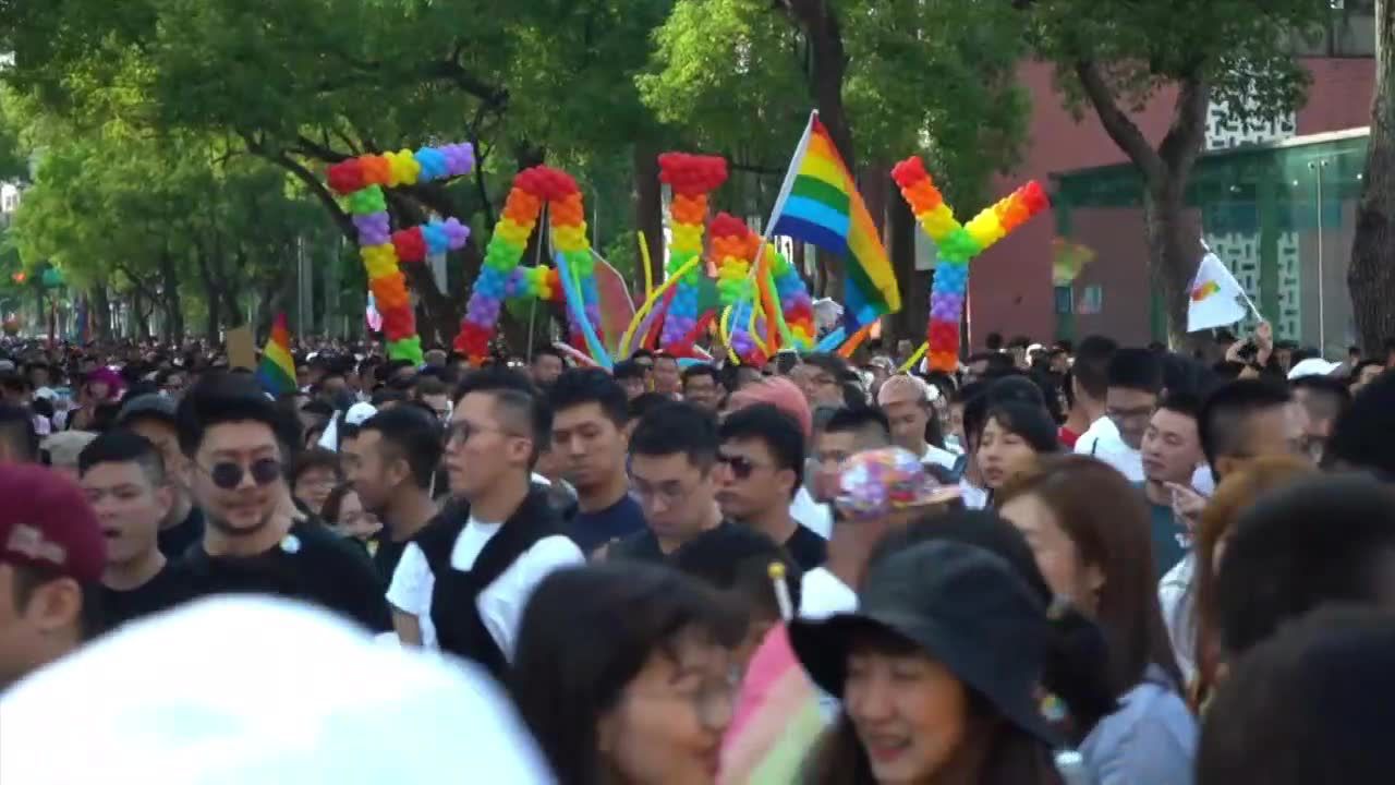 Wielotysięczna Parada Równości w Tajpej. Taiwan szykuje się do referendum ws. małżeństw homoseksualnych