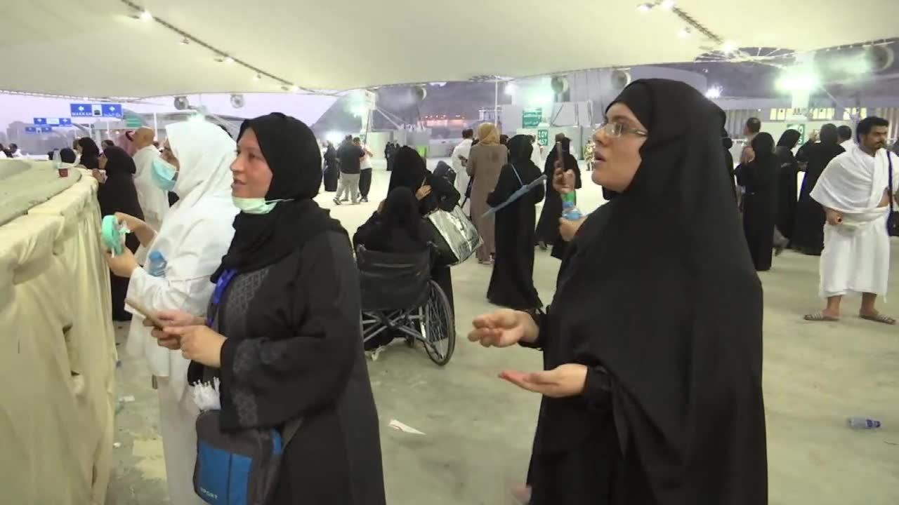 Kamieniowanie diabła w Mekce. Muzułmanie obchodzą święto, które upamiętnia ofiarę biblijnego Abrahama