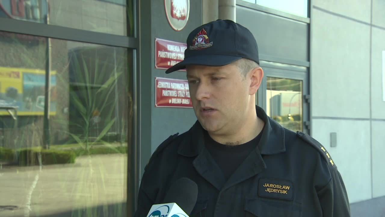 Paralotniarz utknął na linii energetycznej. Doznał poważnych poparzeń