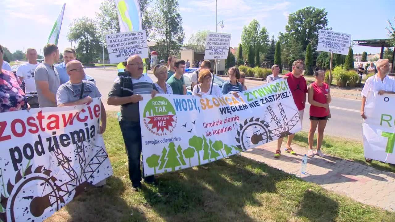 „Woda znika w oczach”. Mieszkańcy i ekolodzy zarzucają kopalni w Kleczewie degradację środowiska