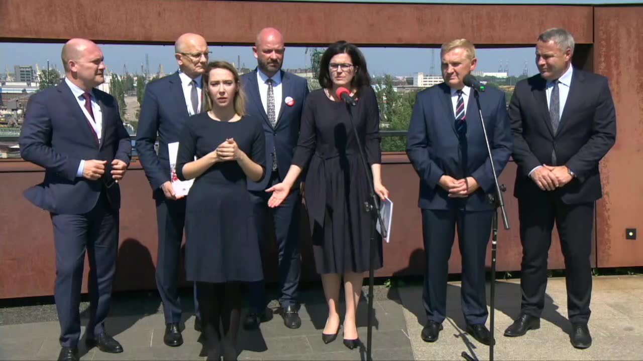 Prezydent Gdańska zaprzecza, jakoby zaprosiła premiera „na chodniku” na obchody 4 czerwca