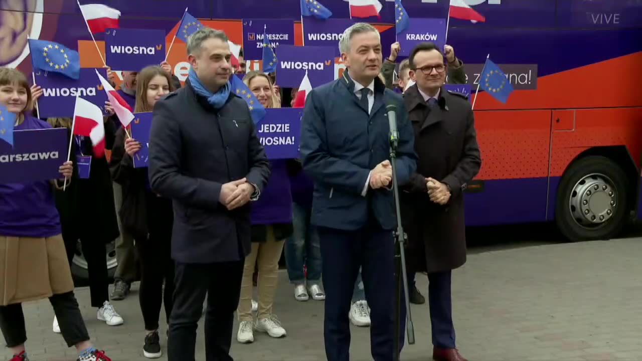 W Polskę wyruszył “wiosnobus” partii R. Biedronia