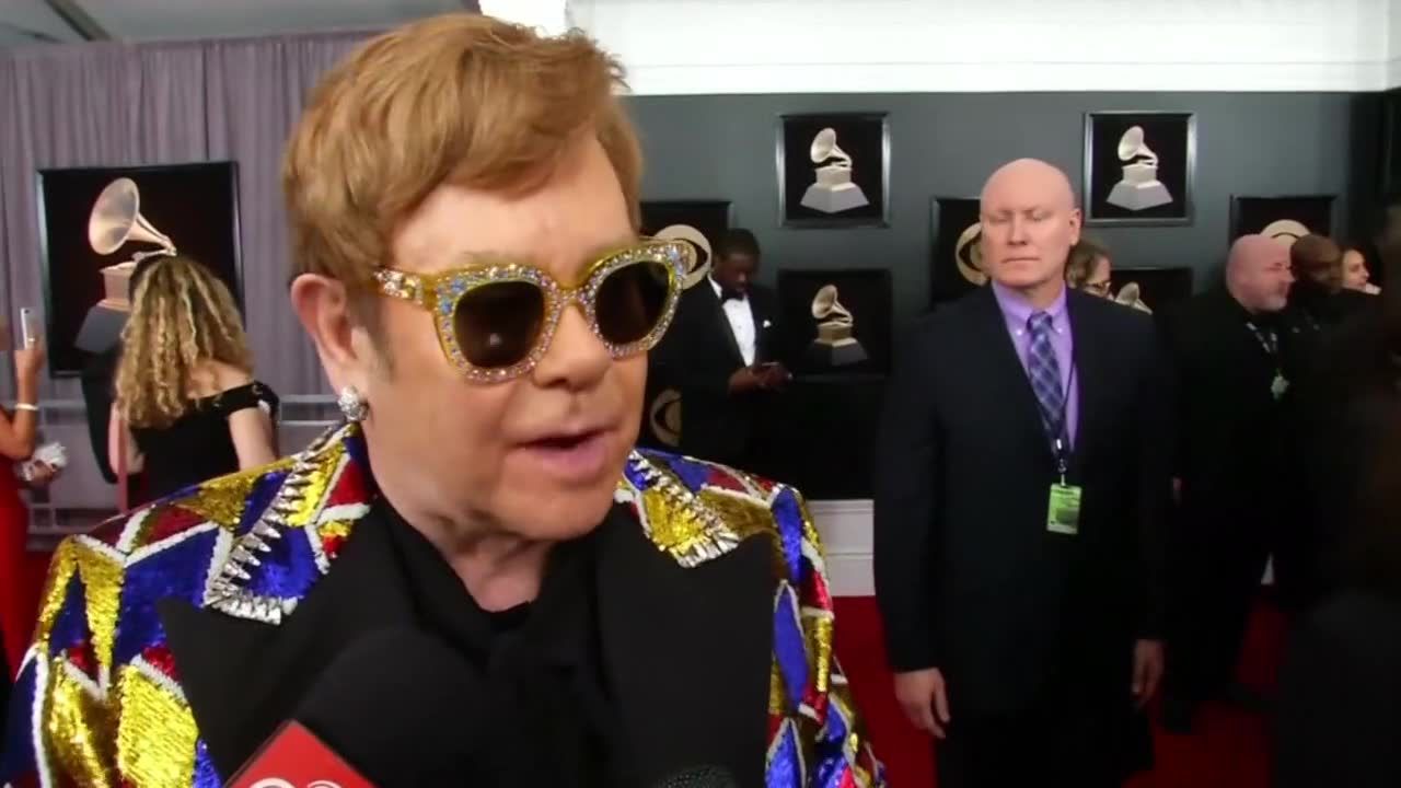 Elton John świętuje 29-lecie wytrwania w trzeźwości