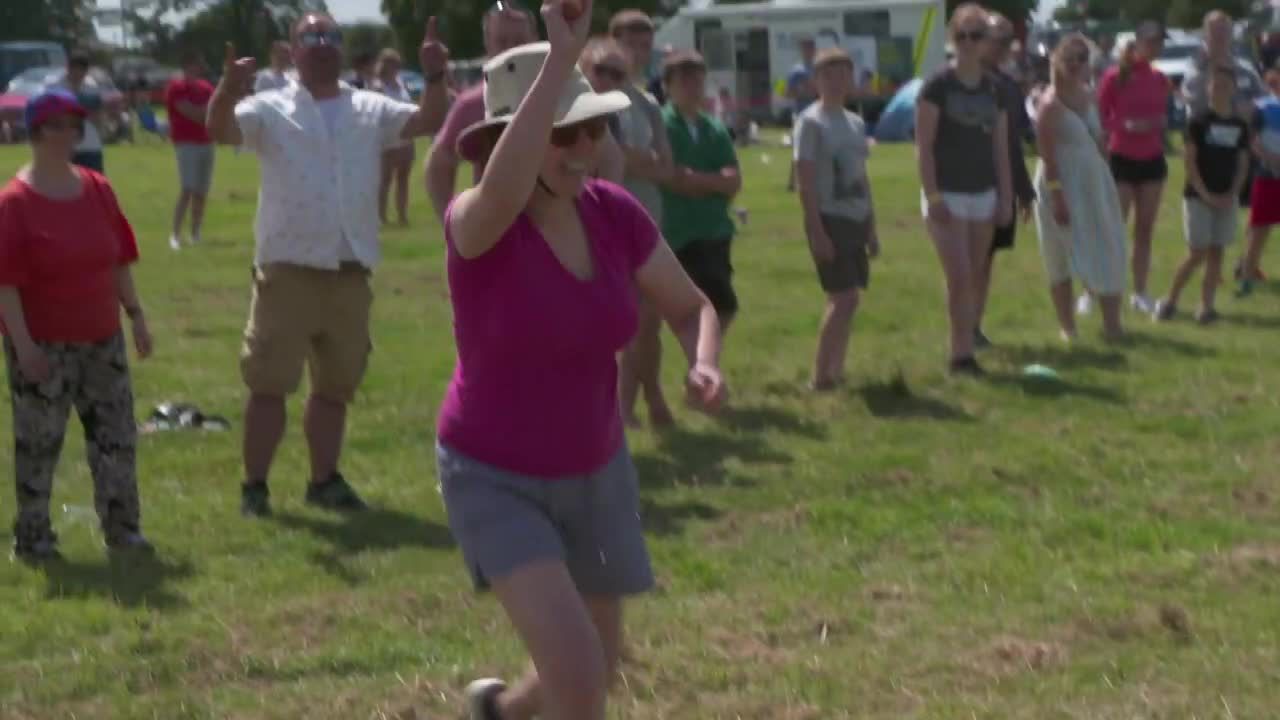 W Anglii odbyły się mistrzostwa świata w rzucaniu jajkami