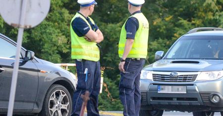 Policjanci z Gdańska zatrzymani. Usłyszeli po 10 zarzutów