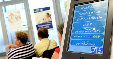 Doradca emerytalny ZUS pomoże podjąć decyzję. Jak umówić się na spotkanie?