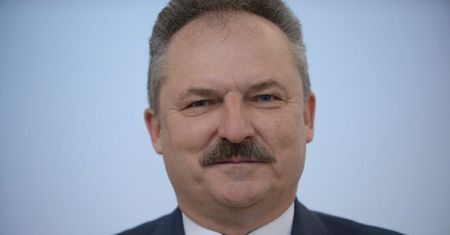 Na posła Marka Jakubiaka czeka test "prawdziwej męskości". Podejmie wyzwanie?