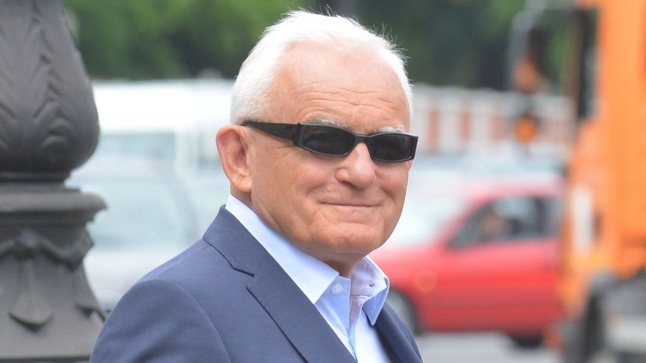 Leszek Miller żartuje ze zrzutki na Mateusza Kijowskiego.