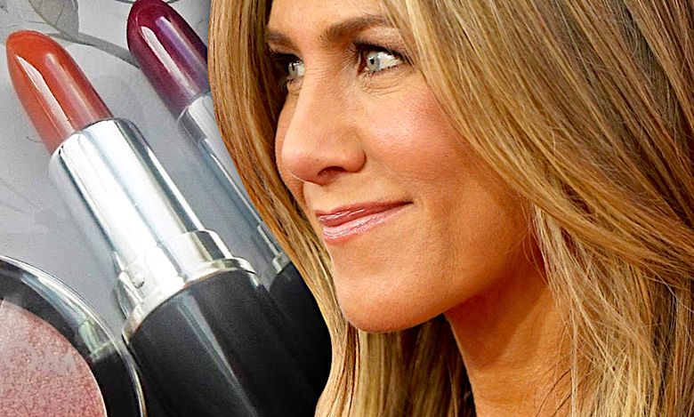 Jennifer Aniston wygląda jak bogini, a to wszystko za sprawą jej ulubionych kosmetyków! Znamy listę produktów, których używa!