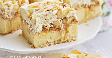 Ciasto krówka budyniowa z bananami na krakersach. Bez pieczenia