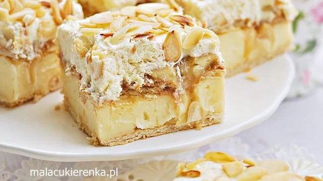 Ciasto krówka budyniowa z bananami na krakersach. Bez pieczenia