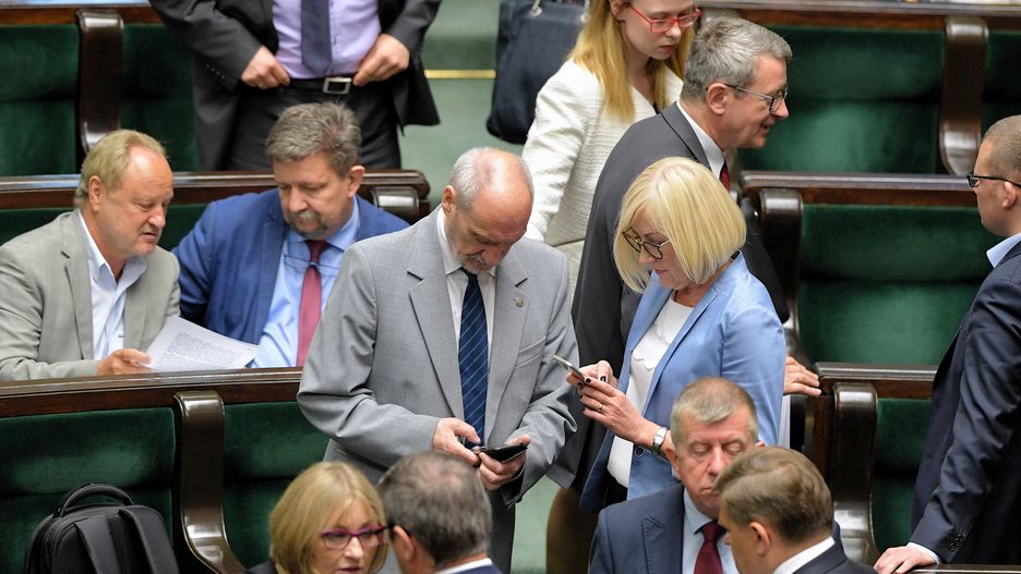 Parlamentarzyści PiS spotkają się w poniedziałek w Radomiu