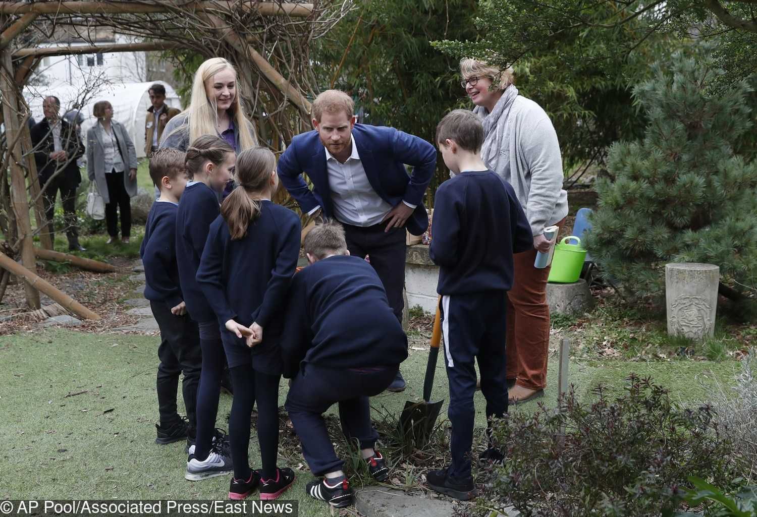 Książę Harry z wizytą w szkole podstawowej w Londynie