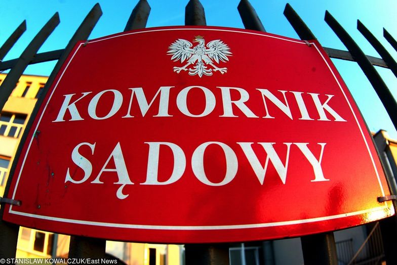 Coraz mniej prawników chce być komornikiem. Liczba kandydatów na aplikację komorniczą w 2017 r. zamknęła się jedynie w 223 osobach. To spadek o 40 proc. w porównaniu do roku ubiegłego.