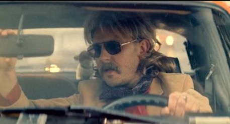 Adam Woronowicz oszczędnym lub rozrzutnym ojcem w kampanii ING Banku Śląskiego