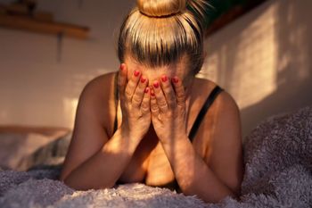 Nękał ją miesiącami. Okazało się, że robi to 40 innym kobietom