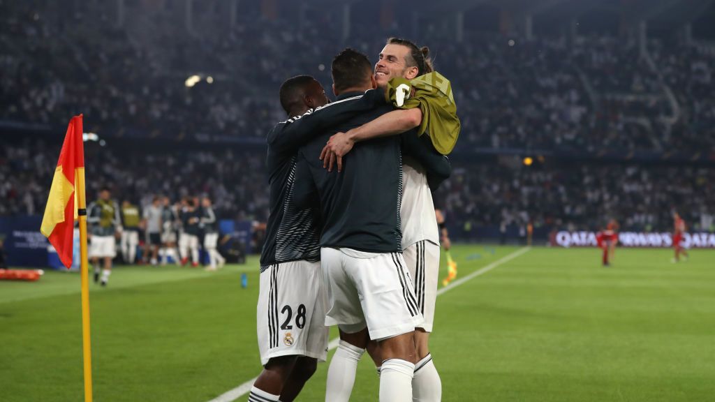 radość piłkarzy Realu Madryt po bramce Garetha Bale'a