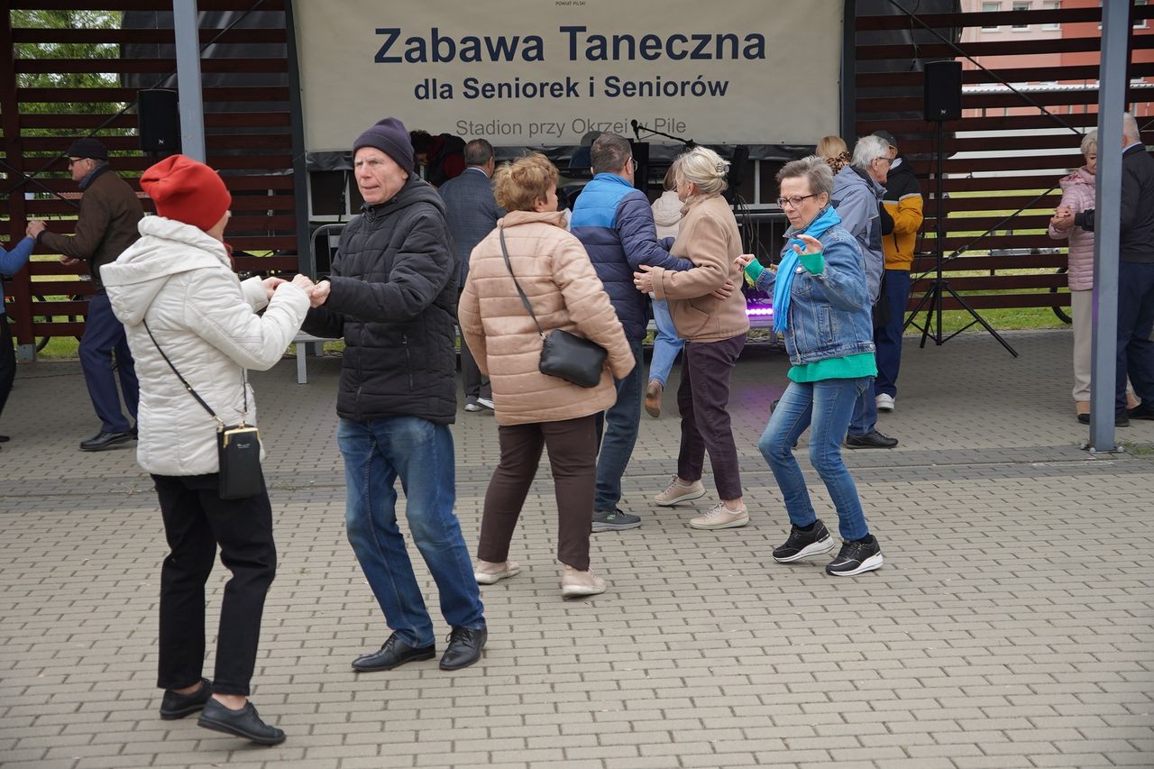 Taneczne środy dla Seniorów i seniorek, Piła, seniorzy