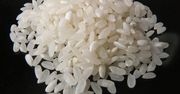 Surowy biały ryż średnioziarnisty (niewzbogacony)