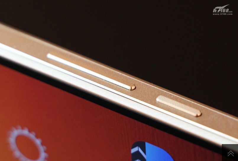 W skrócie: ZenWatch 2 z wydajniejszą baterią, wyniki sprzedaży Huaweia i ZenFone C 15