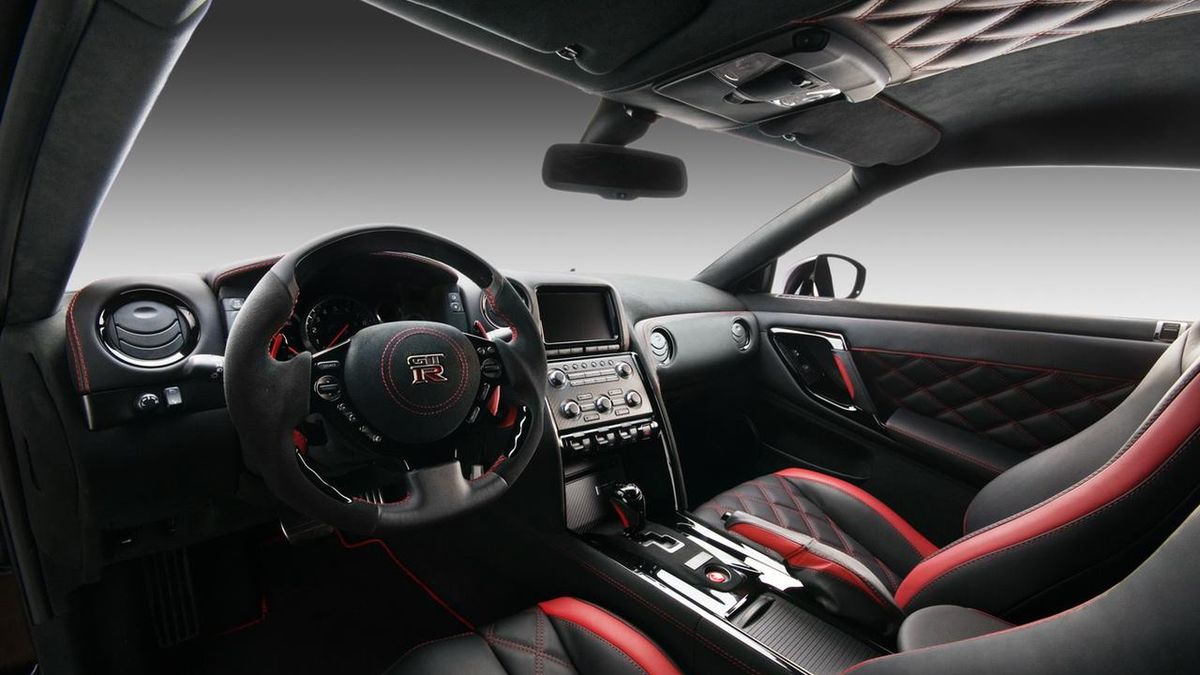 Nissan GT-R z wnętrzem od Vilnera