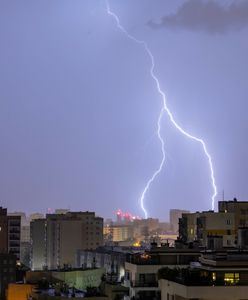 Burze przechodzą nad Polską. Piorun uderzył w budynek mieszkalny