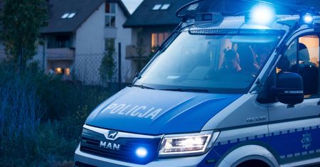 Posłanka PiS broni syna. "Opluł i szarpnął, to wszystko"