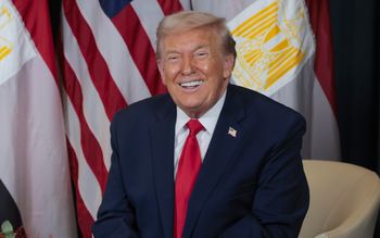 Odcięliśmy się od Rosji, popadamy w uzależnienie od USA. Unia ma problem