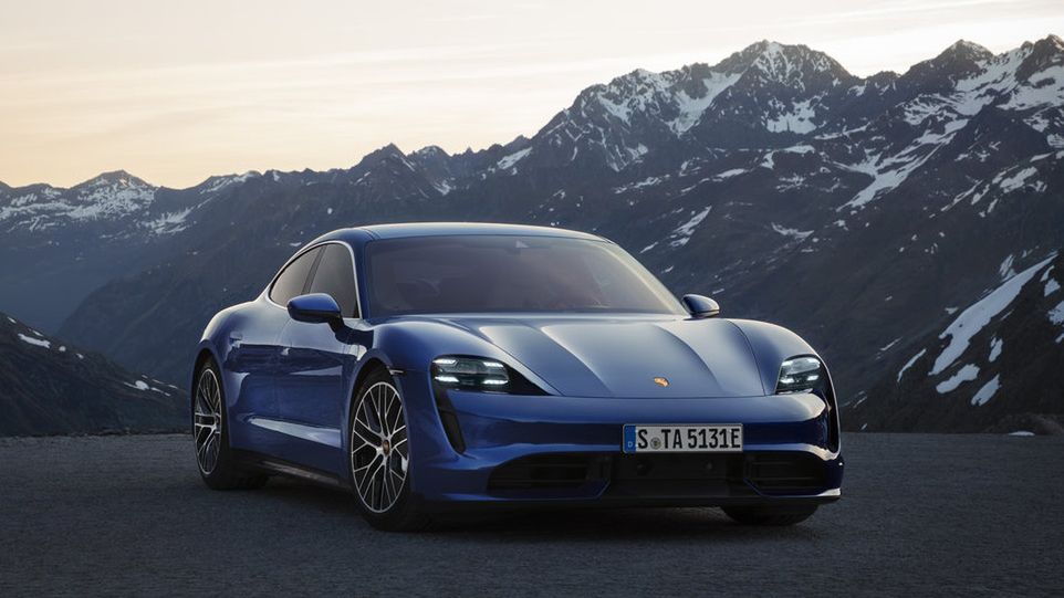 Taycan powoli zadomawia się na rynku.