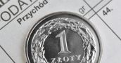 Spóźniony PIT kosztuje i odbiera przywileje