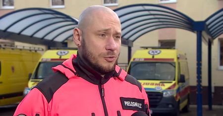 Koniec z dodatkami za pracę w święta dla ratowników medycznych. MZ zmieniło zasady ich finansowania