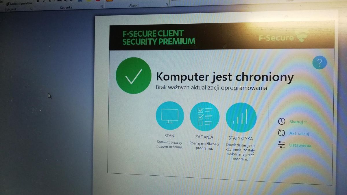 Polacy boją się cyberataków, ale nawet nie zmieniają haseł do kont