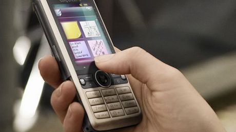 Sony Ericsson G700 i G900 1