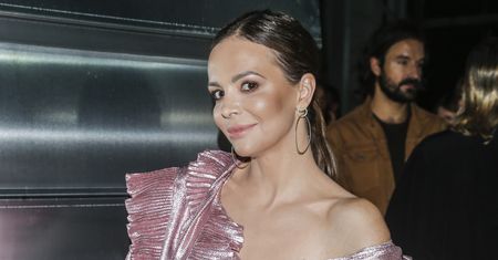 Anna Wendzikowska ma krótką spódnicę. Internauci pieją z zachwytu
