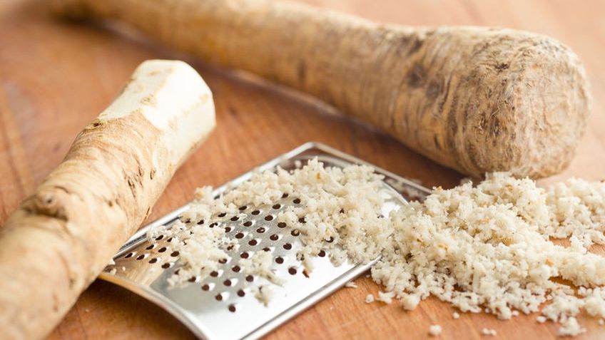 Chrzan – właściwości lecznicze, uprawa, przepisy z chrzanem