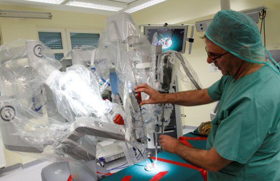 Pierwszy taki robot na sali operacyjnej w Polsce