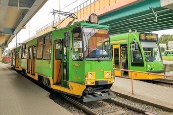 Atak na motorniczą. Agresor rozbił butelkę i groził szkłem