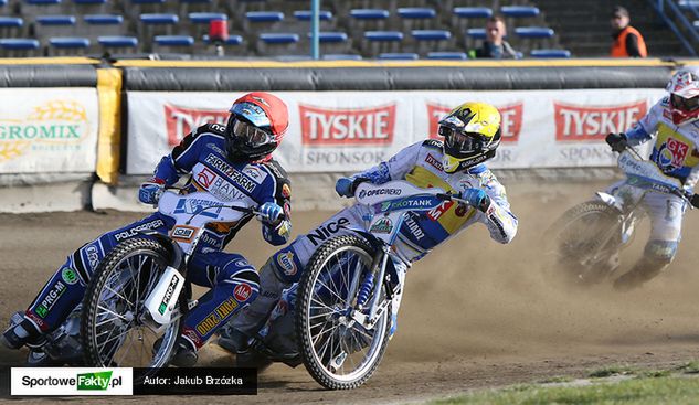 Tomasz Gollob (w kasku żółtym) znajduje się w dobrej formie na początku sezonu. Pokaże swój najlepszy speedway podczas Grand Prix Polski w Warszawie?