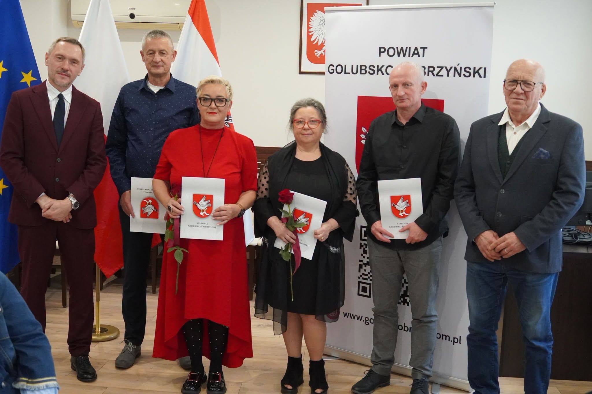 Nagrody otrzymali dyrektorzy i nauczyciele