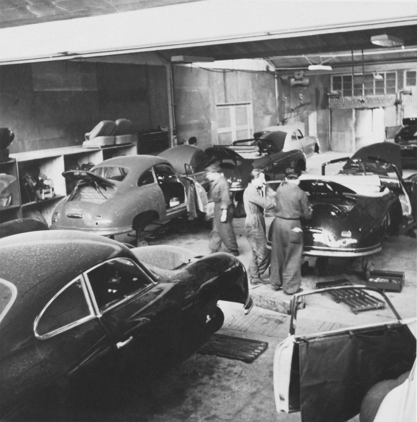 Produkcja Porsche 356 w Zuffenhausen w 1951 r. 