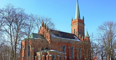 Warszawiacy wściekli. Kościół domaga się opłat za "dowóz dzieci"